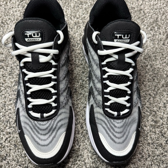Nike Air Max TW - Picture 7 of 10